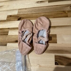 Bloch Kids Shoes in Light Pink